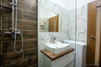 3 izbový byt s balkónom, námestie Iglovia,  Spišská Nová Ves - 10