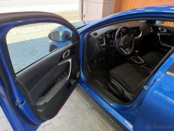 Kia Ceed 1.5 T-GDi Gold, 05.2022 - 10