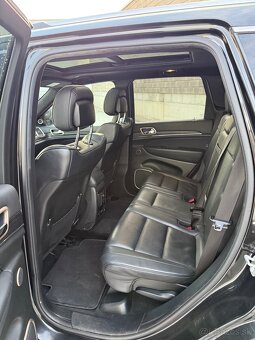 Jeep Grand Cherokee 3.0L Summit - 10