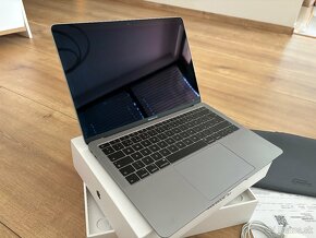 MacBook Air Retina 13-inch 2019, 128GB - 10