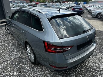 Škoda Superb Combi - 10