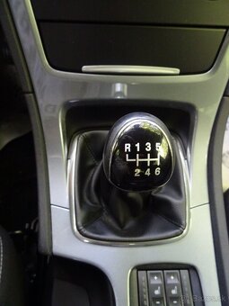 Ford Mondeo 2,0 TDCi 103kW 2x sada kol, pěkná výbava - 10