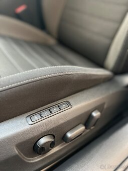 Škoda Superb 2.0 TDI SCR SCOUT 4x4 DSG - 10