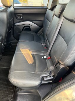 Mitsubishi OUTLANDER 2.2 - 10