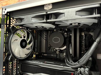 Ryzen 9 9900X\32GB\RX 7900XT\SSD\1000W Zdroj - 10