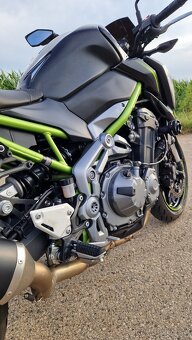 Kawasaki Z900 - 10