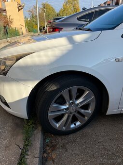 Predám Chevrolet Cruze - 10