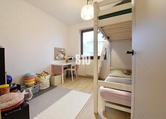 Veľkometrážny 3 izbový byt s garážou - 10