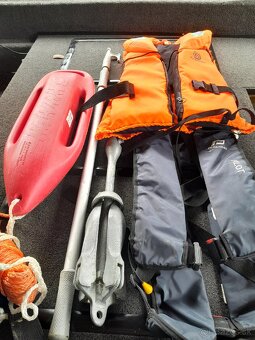 Predám rybársky čln so závesným motorom Honda BF30HP - 10