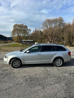 Škoda Octavia Combi 1.6 TDI 77 kW – Bi-Xenóny, Panoráma - 10