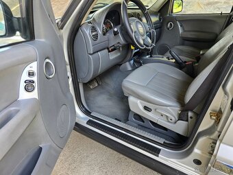 Jeep Cherokee 2,8CRD /120kw A/T facelift /BEZ KOROZIE /ťažné - 10