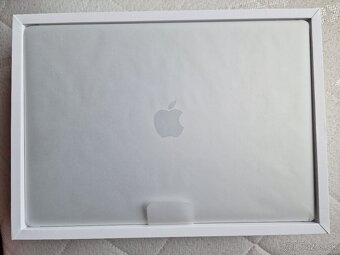 Apple MacBook Pro 13" (2022, M2) – Nepoužívaný - 10