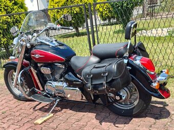 Suzuki C 800 Intruder - 10