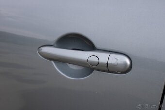 Renault Laguna Coupé 3.0DCi V6 2010 AT/6 - 10