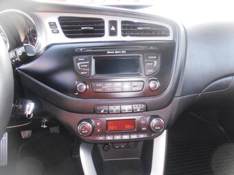 Kia Cee´d SW 1.6 GDI TX/Platinum - 10