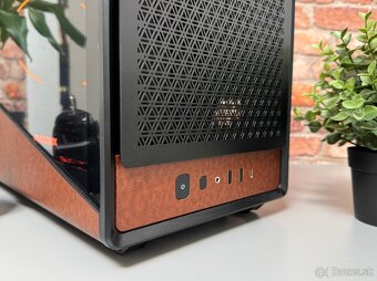 Ryzen 7 9800X3D\32GB\RTX 4080\SSD\850W Zdroj - 10