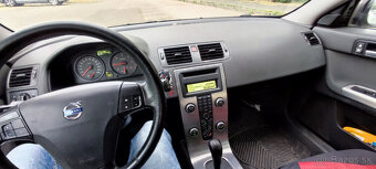 Predám Volvo V50 2.0D Automat - 10