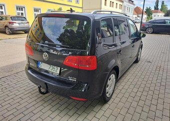 Volkswagen Touran 2,0 TDI Cup Comfort nafta manuál 103 kw - 10