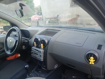 Ford Fusion 1.4i benzín 59kw 2004 - 10
