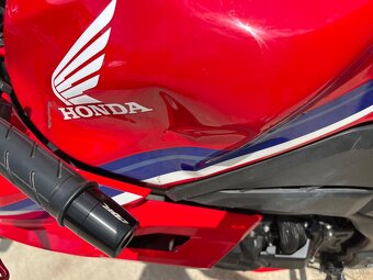 Honda CBR500R PC70 rok 2024 len 1790km - 10