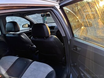 Opel Astra Combi - 10