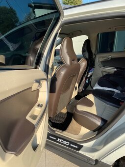 VOLVO XC60 D4 AWD 4x4 Diesel - 10