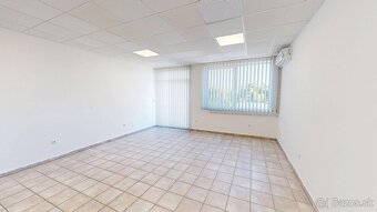 PINK Reality Prenájom kancelárie – 36 m², moderné priestory - 10