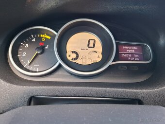 Renault Megane 1.5dci Rok 2010 buchnuty - 10