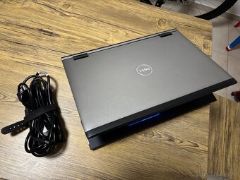 17.3"/Dell/Notebook/i3/8GB RAM DDR3/512GB SSD/Intel HD 2GB - 10