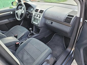 Volkswagen Touran 1.9 TDI 7-Miestne - 10