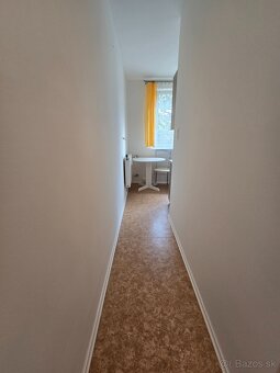 Ponúkam na prenájom 1. izbový byt s balkónom na sídlisku Záp - 10