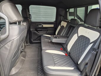 DODGE RAM 1500 5,7 HEMI 2022 44 000 km - 10