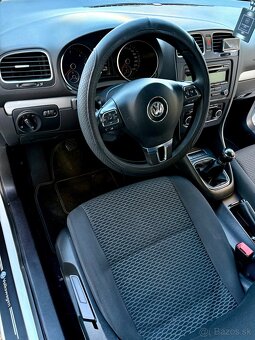 Volkswagen Golf - 10