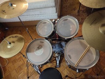 Predám bicie nástroje Evans - 10