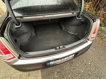 Lancia Thema Executive 3.0 CRD - 10