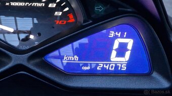 YAMAHA SMAX- Majesty - 10