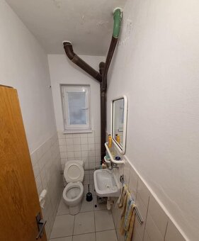 Na predaj rodinný dom so záhradou 1400 m2, obec Dvorníky. - 10