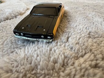 Hot wheels premium - 10
