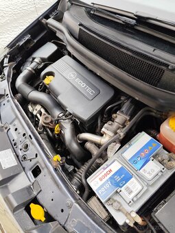 Opel Zafira 7 miestne - 10
