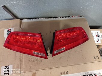 Pravé zadné blatníkové svetlo audi A7 2012 Dvere Audi A7 - 10