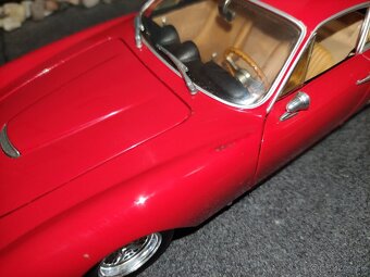 Prodám model 1:18 Ferrari 250GT Berlinetta Lusso - 10