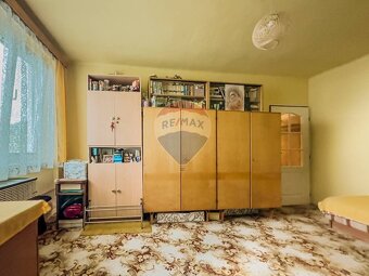 2 izbový byt v tehlovej bytovke s dvorom - Banská Štiavnica - 10