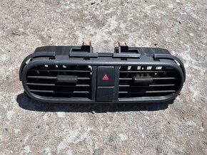 Suzuki Splash 2009 diely interieru, vyduch, svetlo, zrkadlo - 10