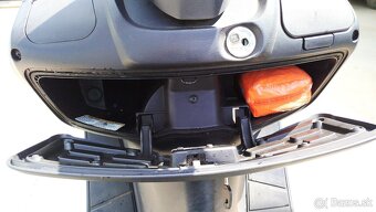 Suzuki Burgman 200, 13,5KW, r.v.2009 - 10
