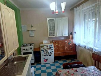 Predaj, rodinný dom s veľkým pozemkom vhodný na podnikanie - 10