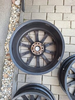 Cierne disky Brock B32 r19 - 10