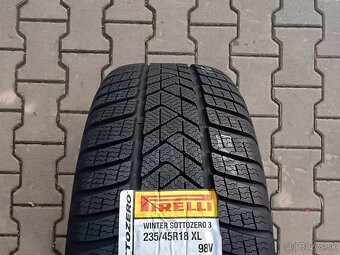 Originálna zimná sada Škoda Superb s pneu 235/45 R18 - 10