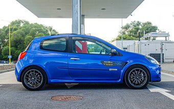 Renault Clio RS 2.0i 16V - 10