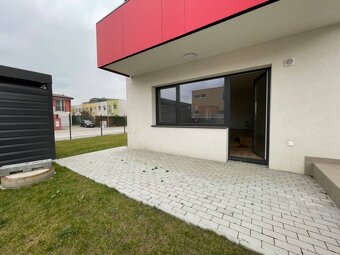 NA PREDAJ: 2-IZBOVÝ APARTMÁN S PREDZÁHRADKOU, Jána Ondruša, - 10