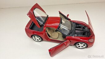 1:18 CHEVROLET CORVETTE C6 - 10